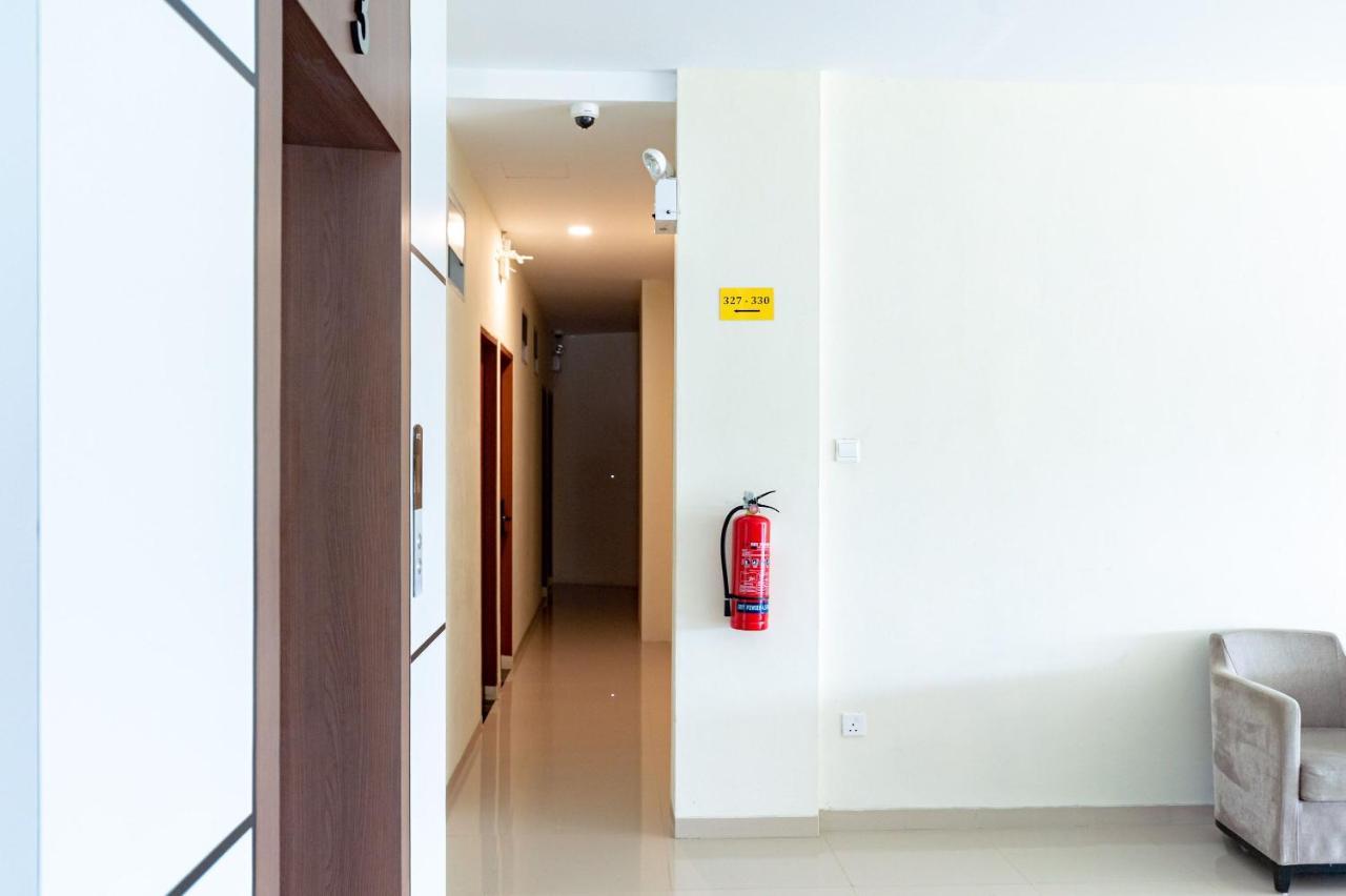 Reddoorz Plus At Komplek Abc Batu Aji Batam Kubuk Exterior photo